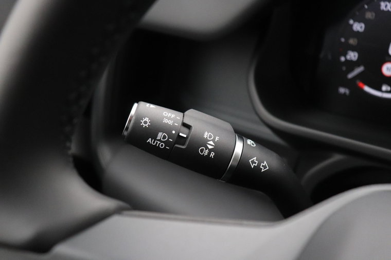 Vehicle Image 40