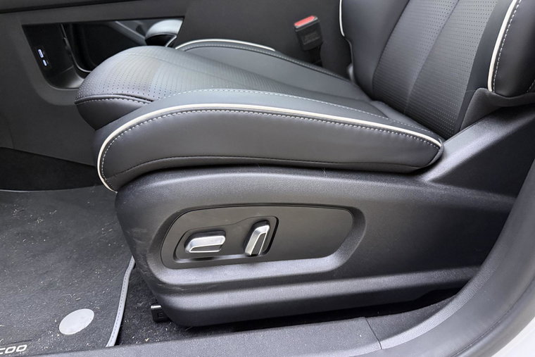Vehicle Image 20