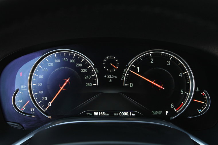 Vehicle Image 25