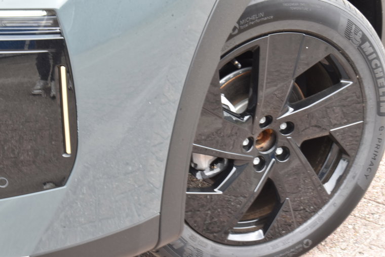 Vehicle Image 11