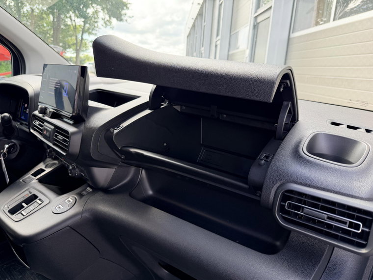 Vehicle Image 37