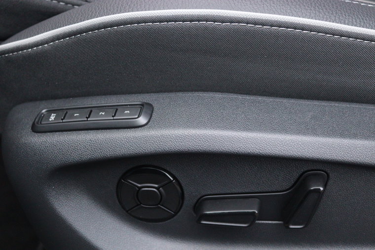 Vehicle Image 36