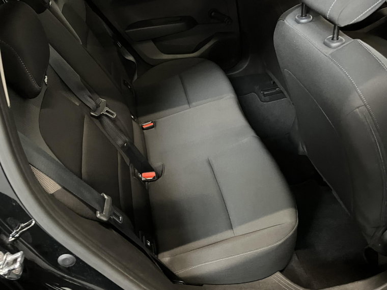 Vehicle Image 25