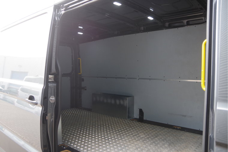 Vehicle Image 35