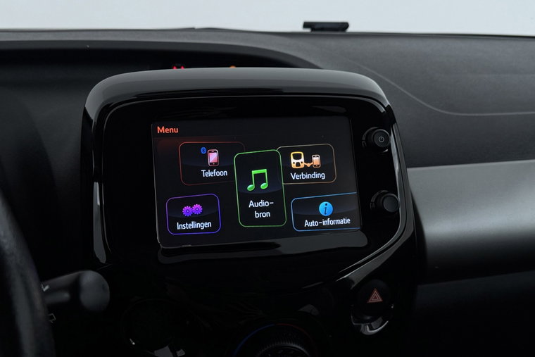 Vehicle Image 21