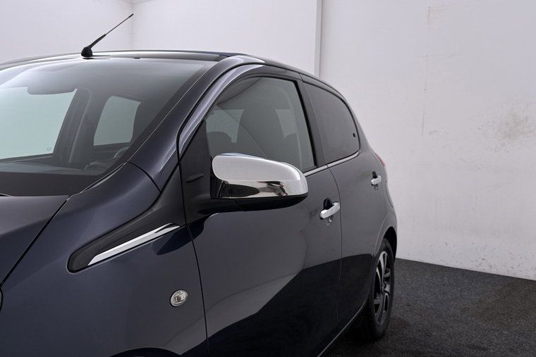 Vehicle Image 36