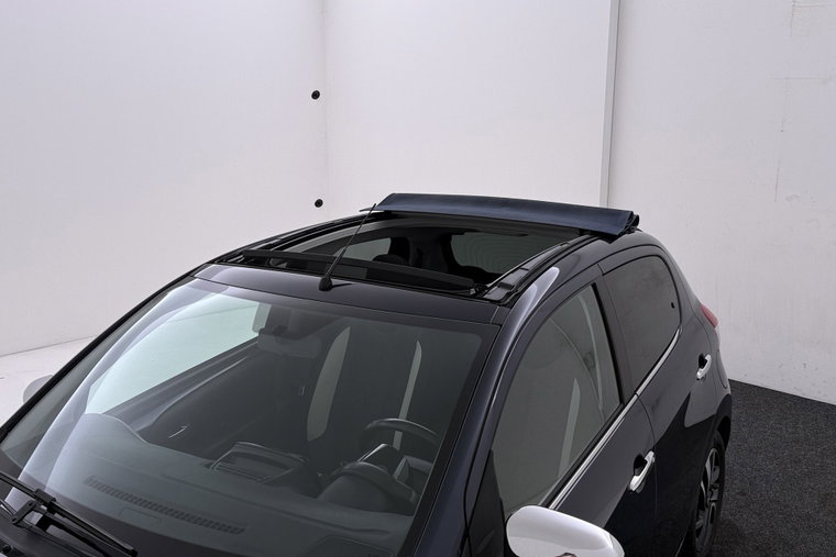 Vehicle Image 37