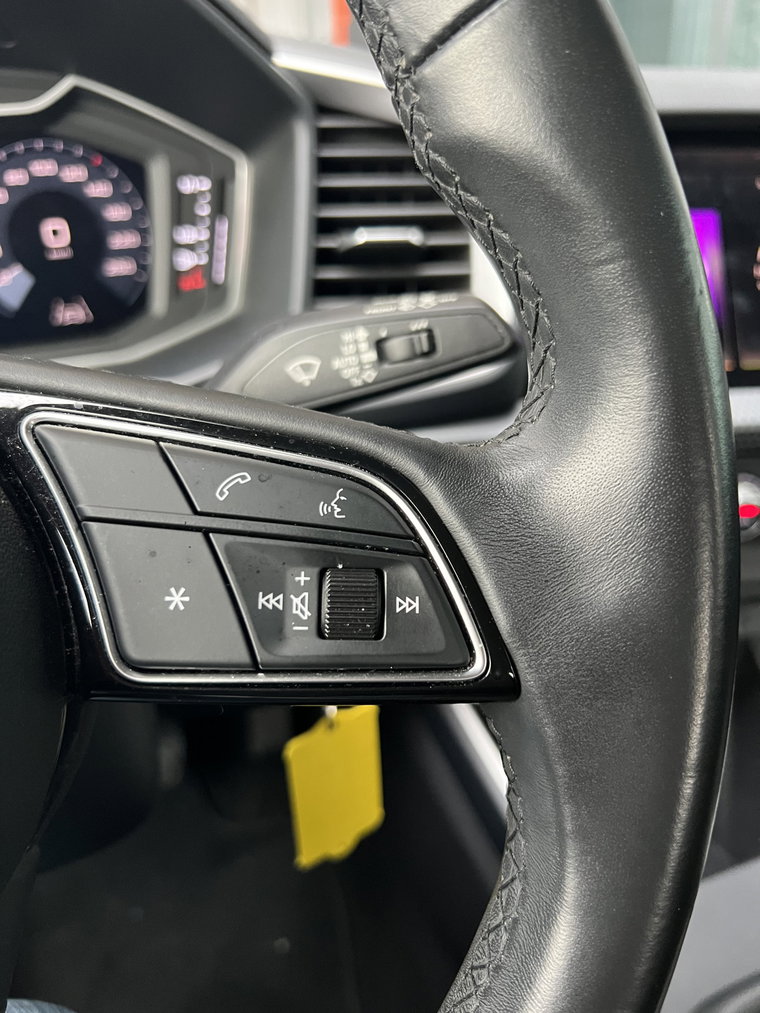 Vehicle Image 26