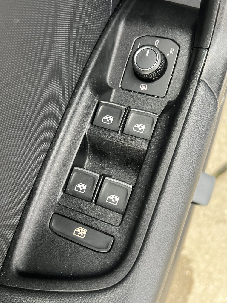 Vehicle Image 27