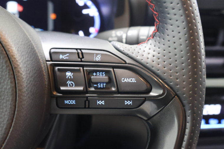 Vehicle Image 21