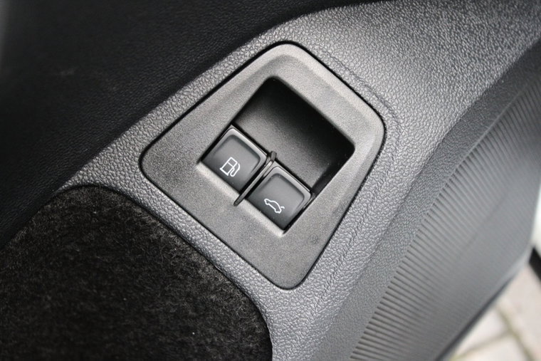 Vehicle Image 29