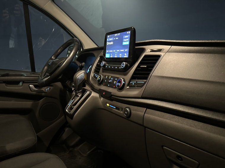Vehicle Image 13