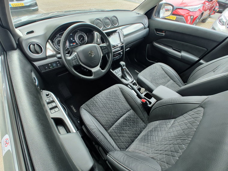 Vehicle Image 13