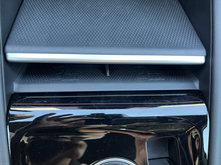 Vehicle Image 48