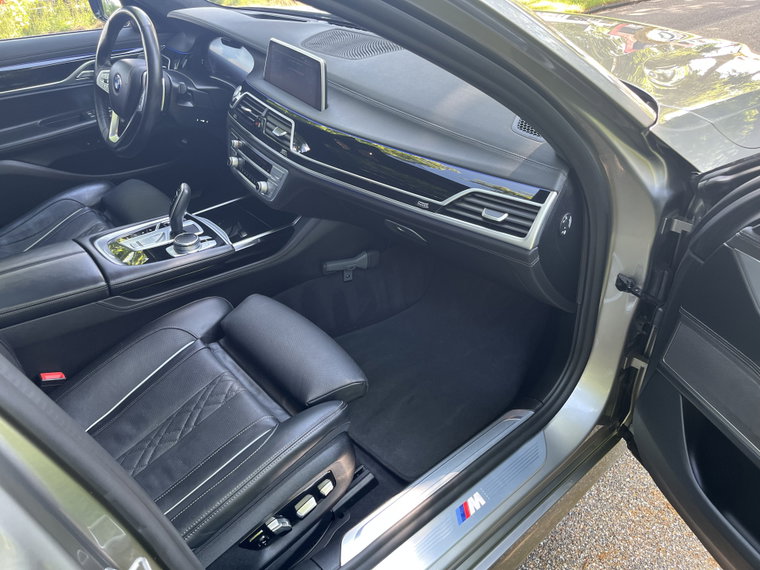 Vehicle Image 27