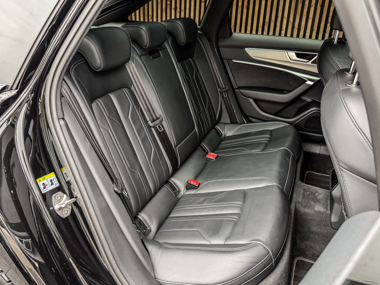 Vehicle Image 19
