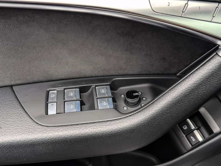 Vehicle Image 46
