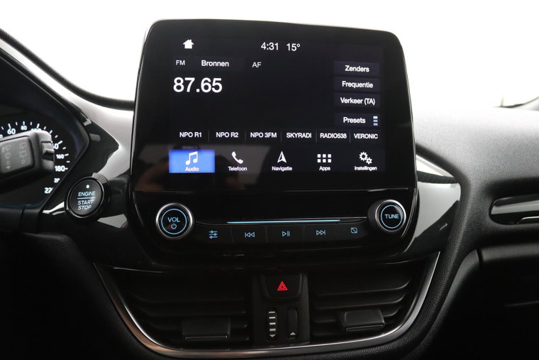 Vehicle Image 15