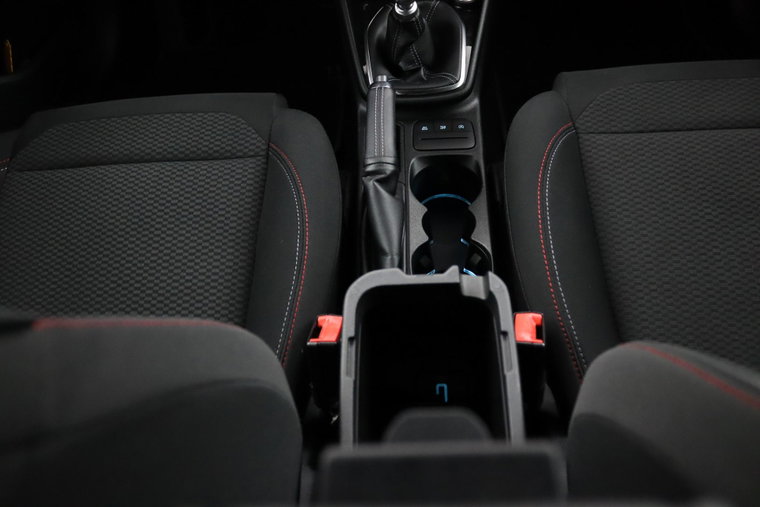 Vehicle Image 38