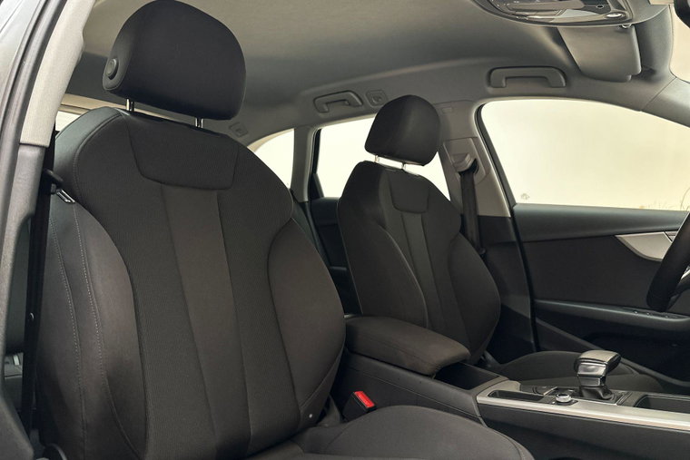 Vehicle Image 16