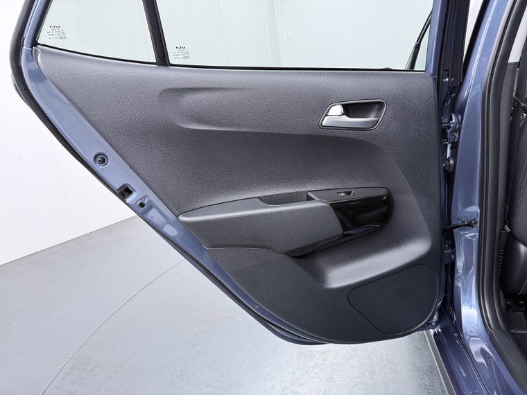 Vehicle Image 35