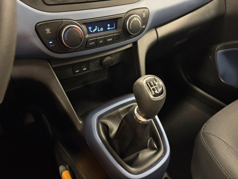 Vehicle Image 19