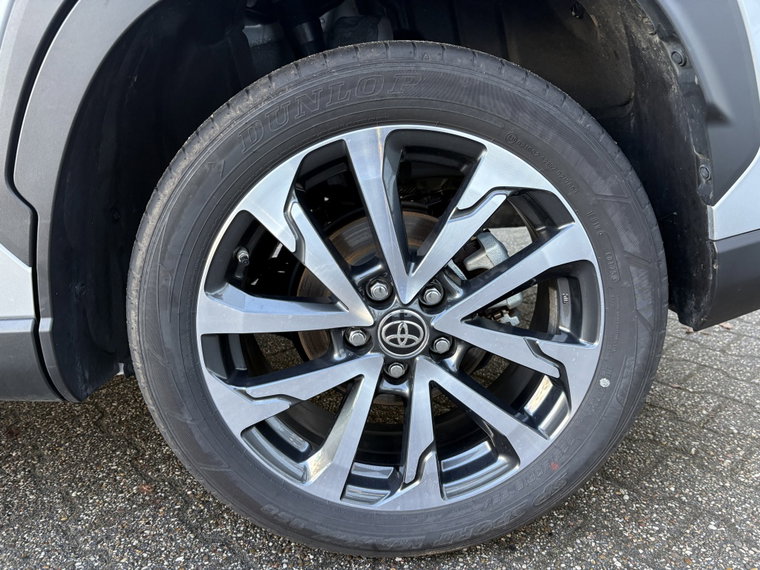 Vehicle Image 38