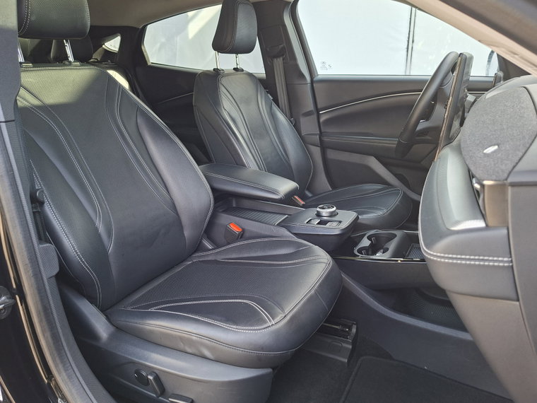 Vehicle Image 42