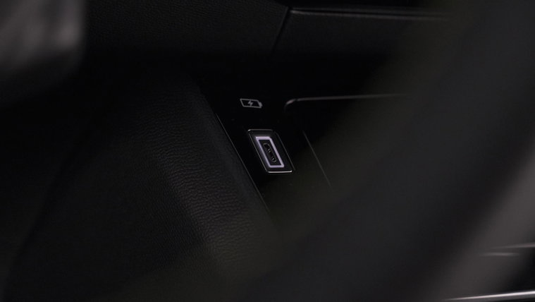 Vehicle Image 46