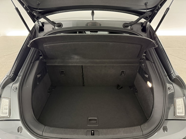 Vehicle Image 37