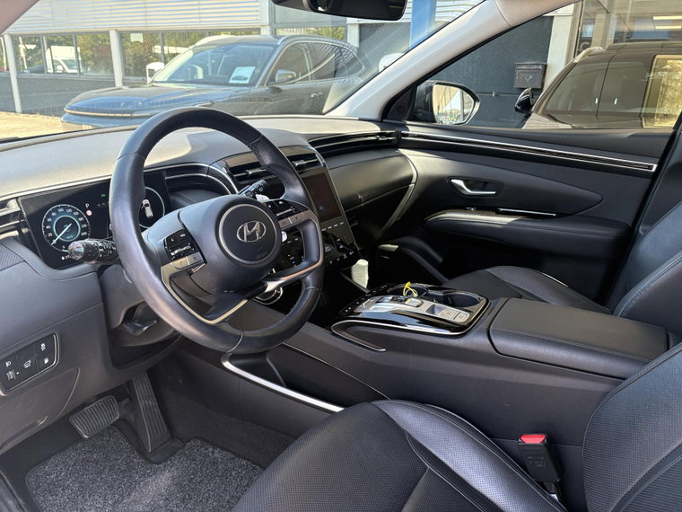 Vehicle Image 17