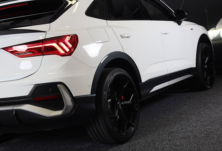 Vehicle Image 50