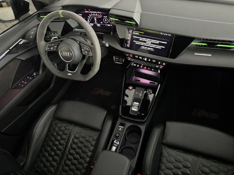Vehicle Image 36