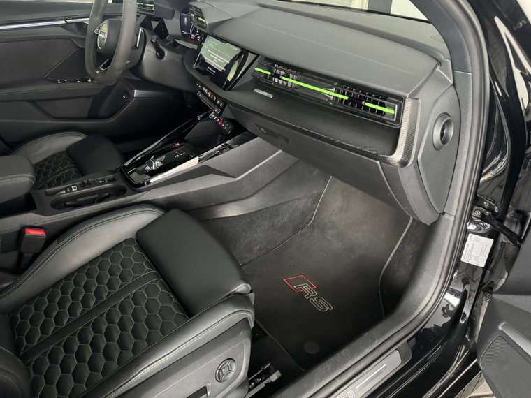 Vehicle Image 37
