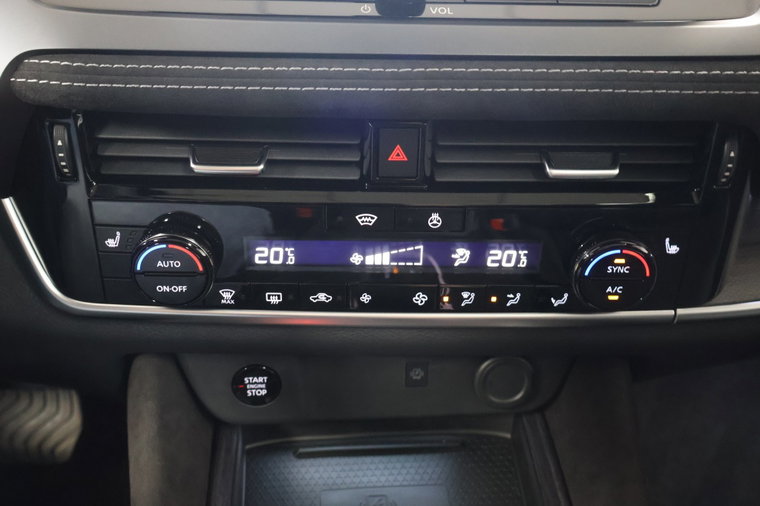 Vehicle Image 29