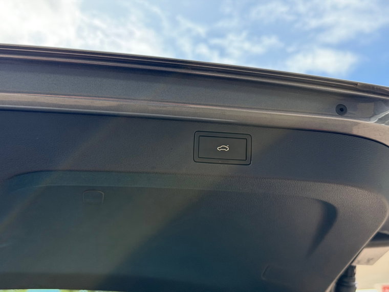 Vehicle Image 40