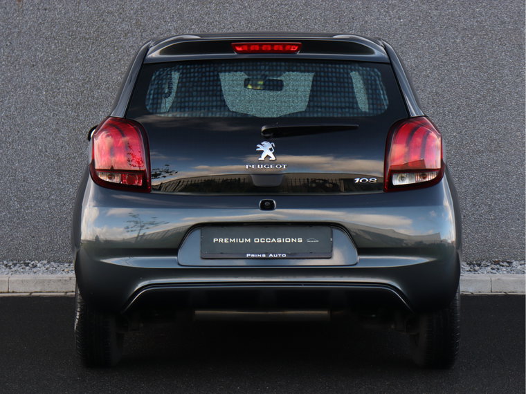 Vehicle Image 17