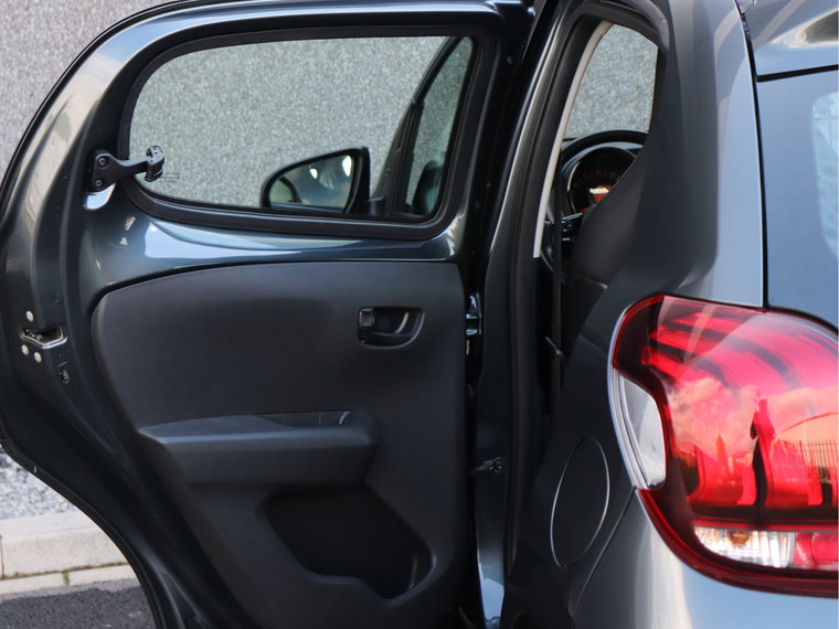 Vehicle Image 20