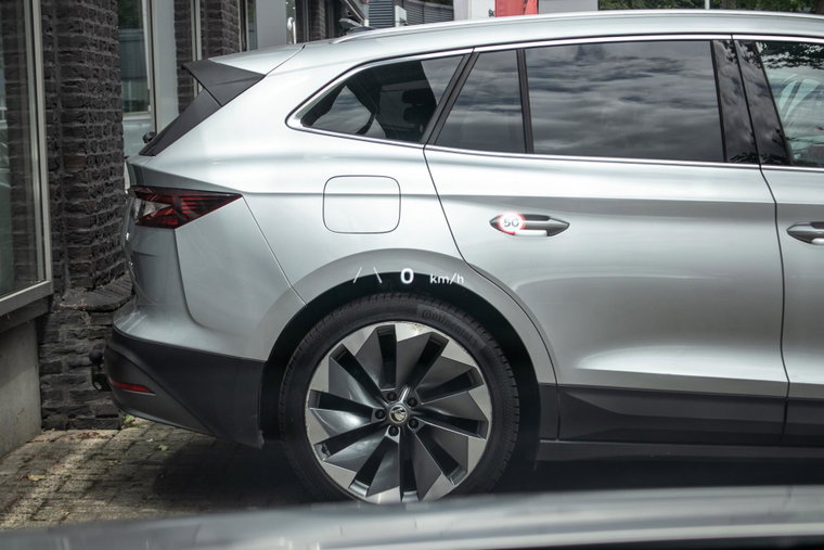 Vehicle Image 21