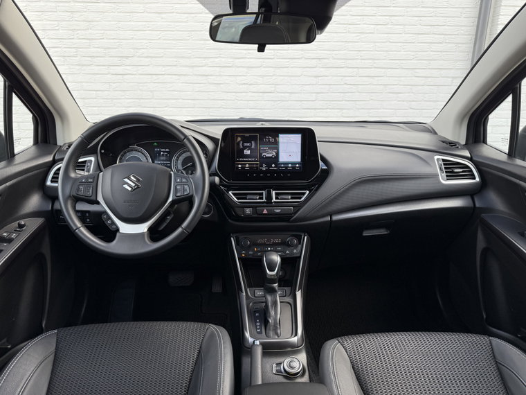 Vehicle Image 10