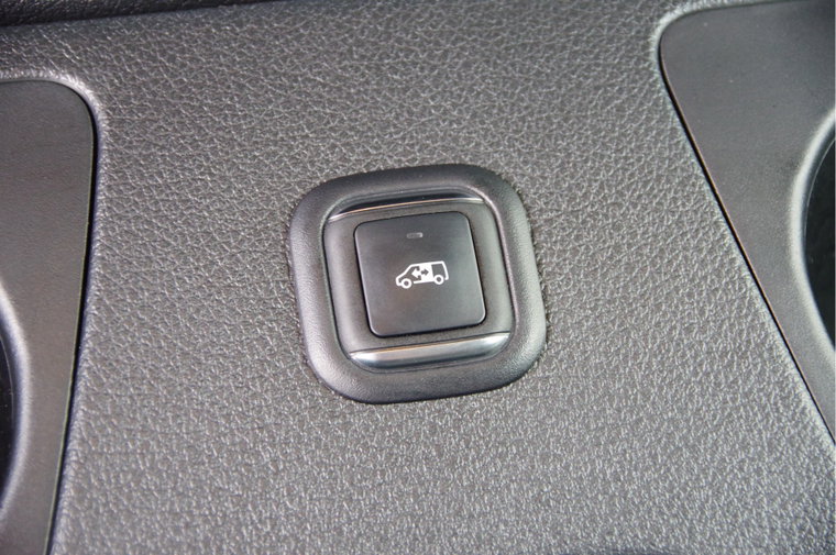 Vehicle Image 24