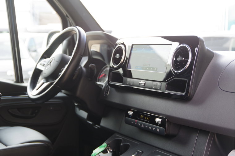 Vehicle Image 35