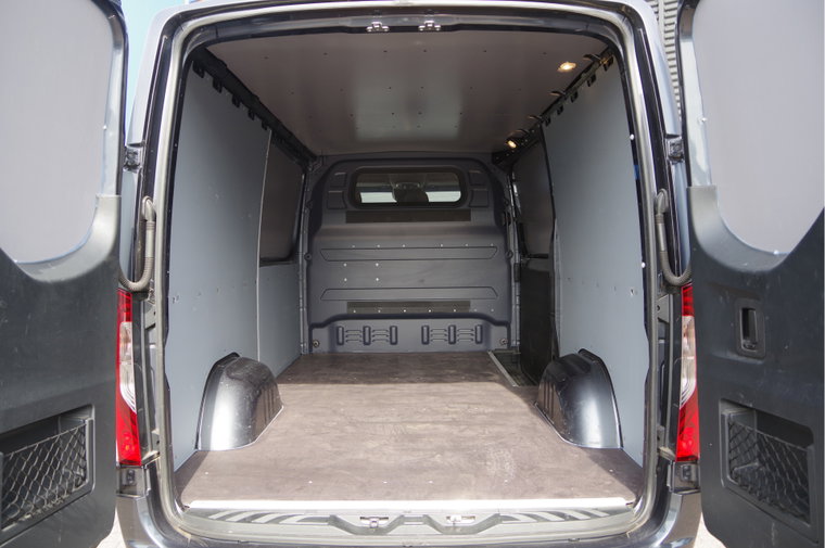 Vehicle Image 11