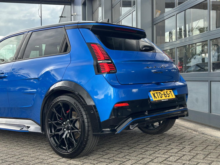 Vehicle Image 22