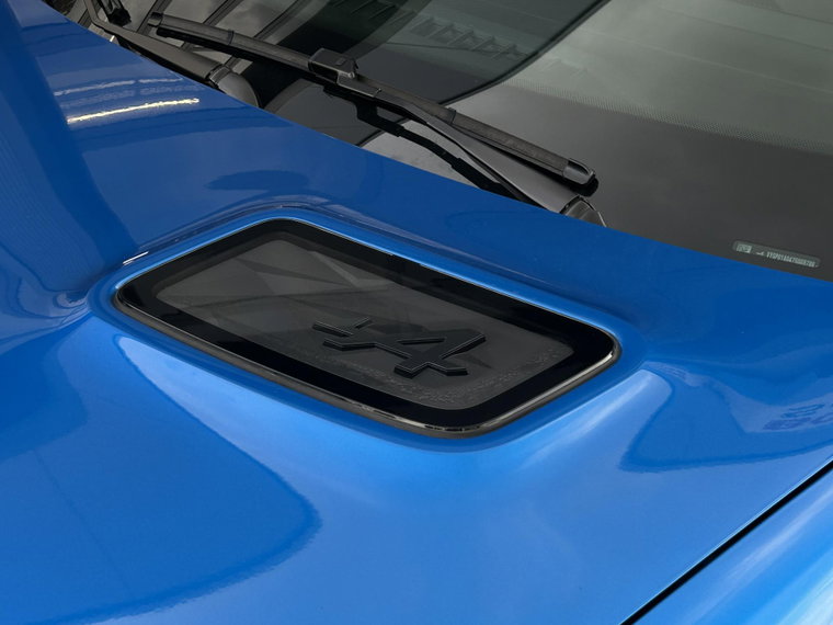 Vehicle Image 23