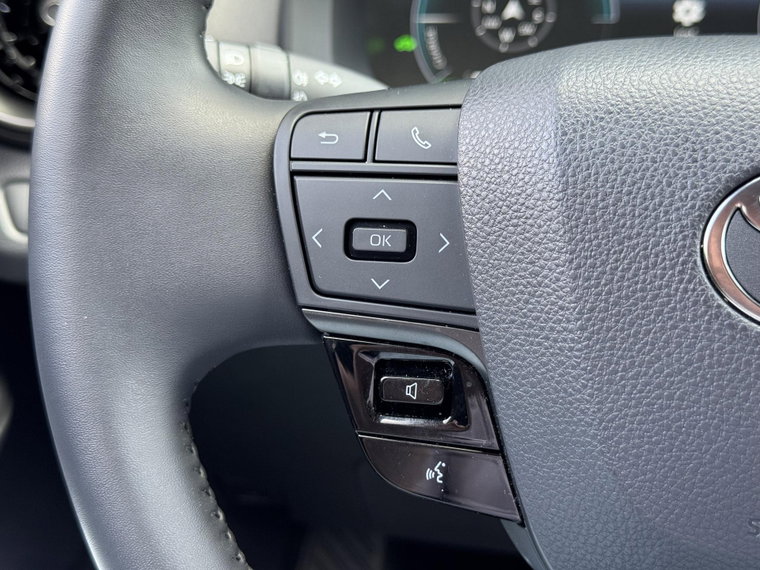 Vehicle Image 22