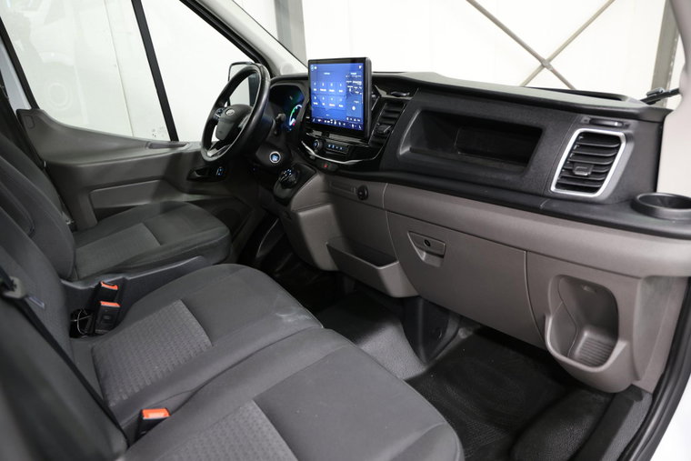 Vehicle Image 12