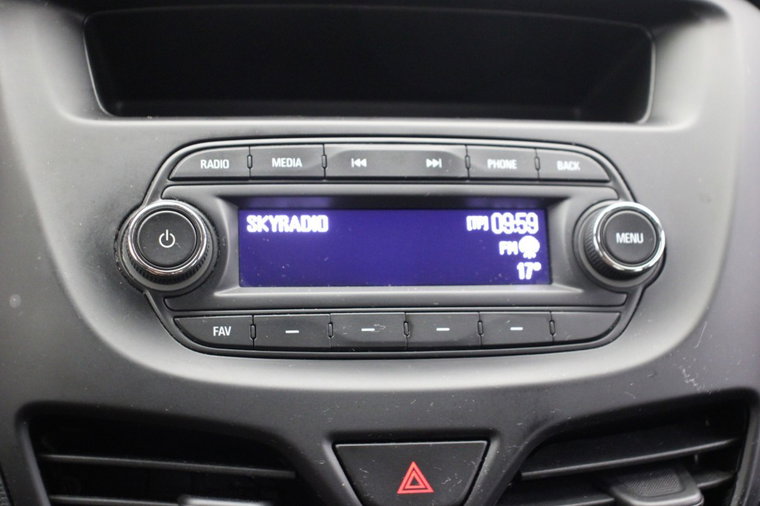 Vehicle Image 25