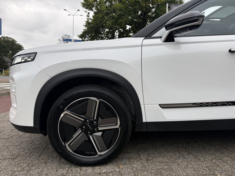 Vehicle Image 29