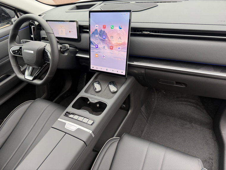 Vehicle Image 11